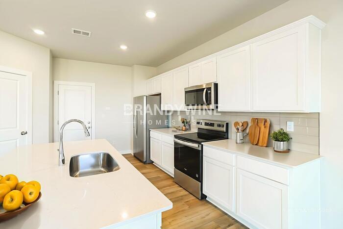 Building Photo - 2416 Appalachian Trl Dr