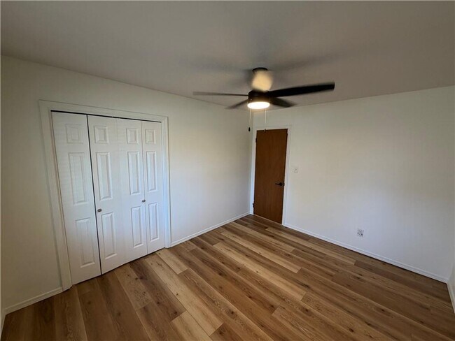 Building Photo - 2854 N Loxley Ave