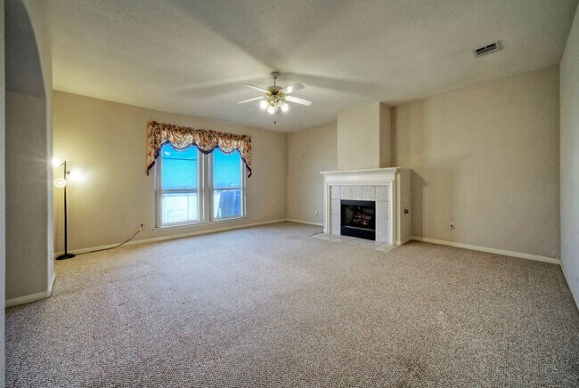 Building Photo - 601 Indian Run Dr