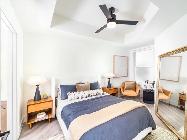 Building Photo - 400 South Saint Paul St