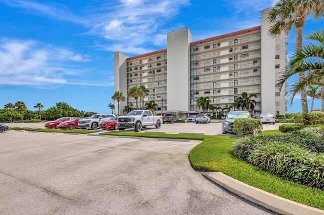 Building Photo - 9400 S Ocean Dr