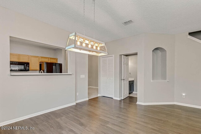 Building Photo - 12423 Forest Lake Cir E