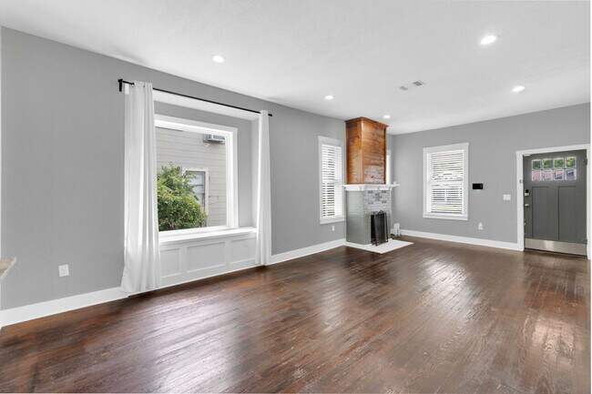 Building Photo - 339 Wilkens Ave