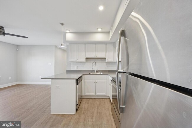 Building Photo - 502 Gerhard St