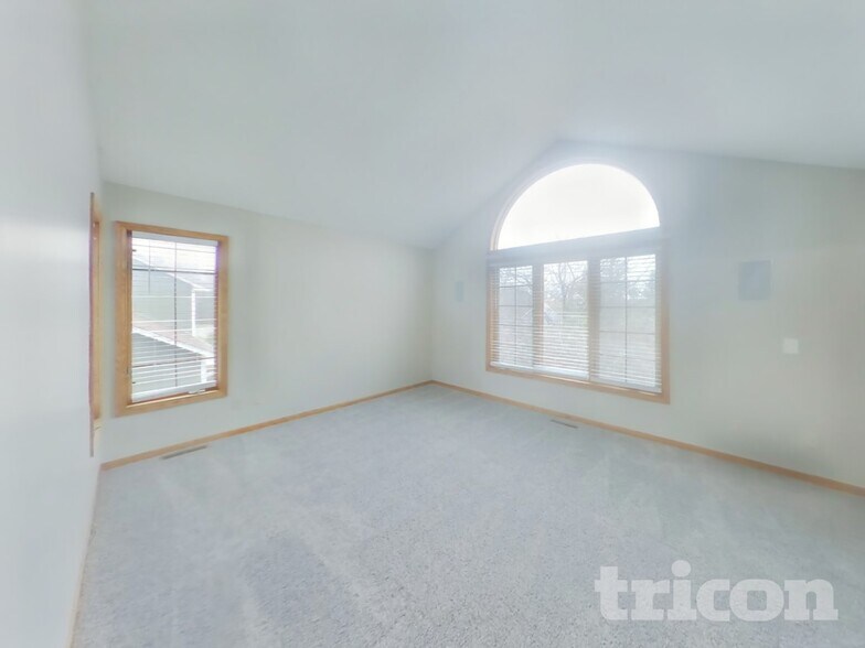 Building Photo - 12320 43rd Ave N