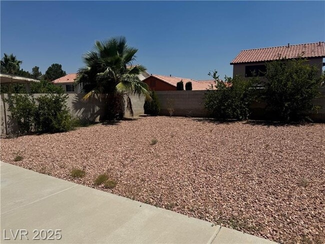 Building Photo - 8725 Russet Hills Ct