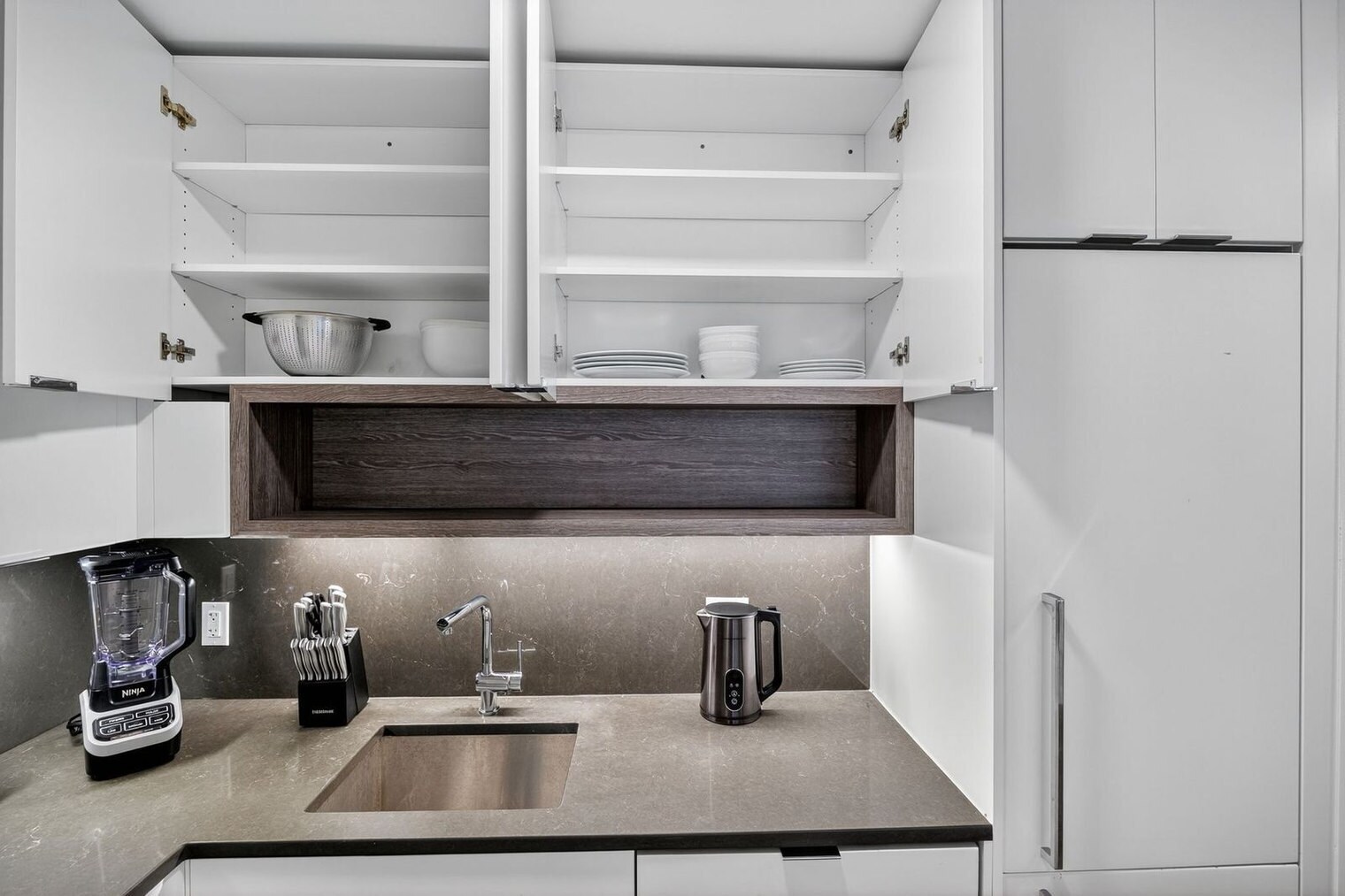 Building Photo - 68 W 37th St