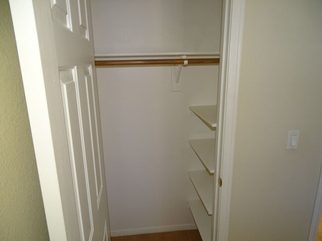 Building Photo - 3 bedroom home in SOUTH SUMMERLIN