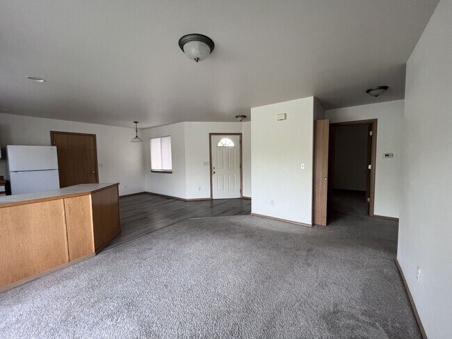 Building Photo - CM#5