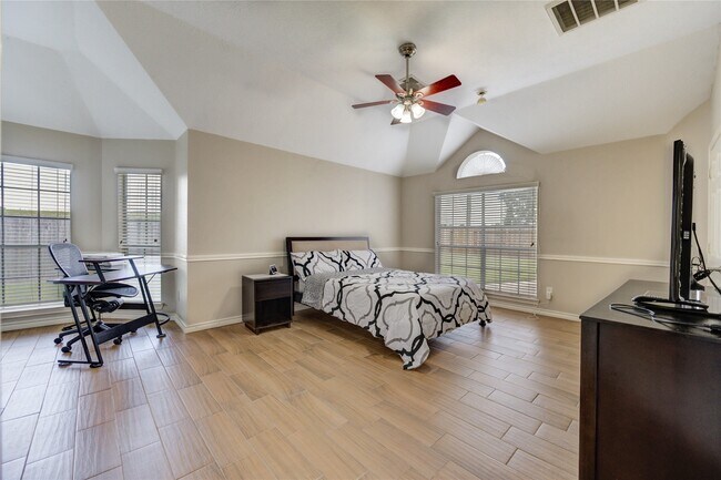 Building Photo - 1411 Pine Mills Dr