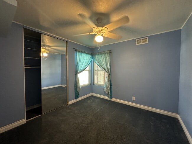 Building Photo - 4296 Sandcastle Dr