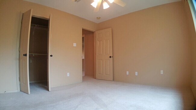 Building Photo - Secluded Hill Country home on huge lot!  Gorgeous home in tranquil setting!