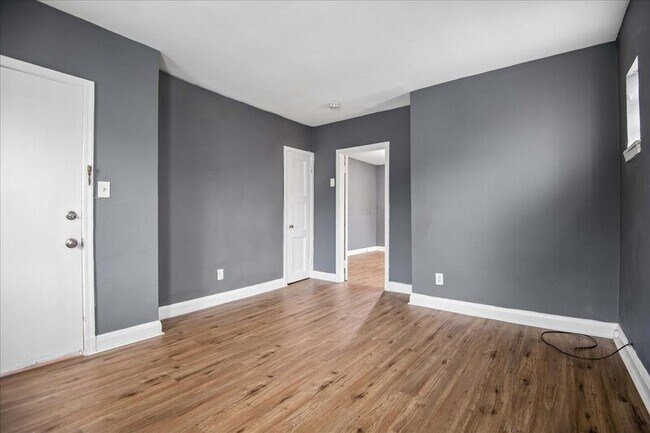 Building Photo - 1401 N Potomac St