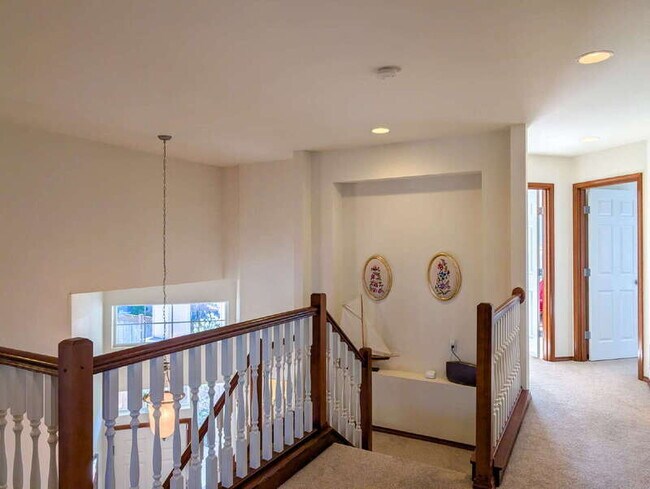 Building Photo - 5907 77th Dr NE