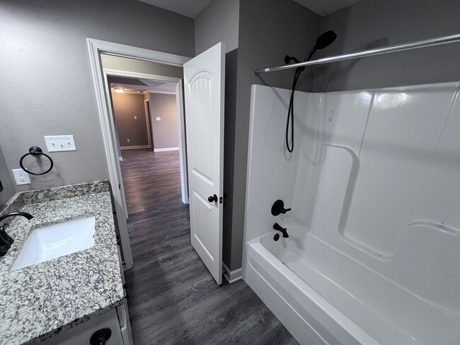 Building Photo - 13 Kelby Ct