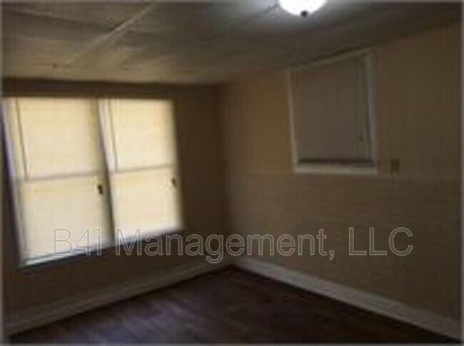 Building Photo - 1108 George Cir