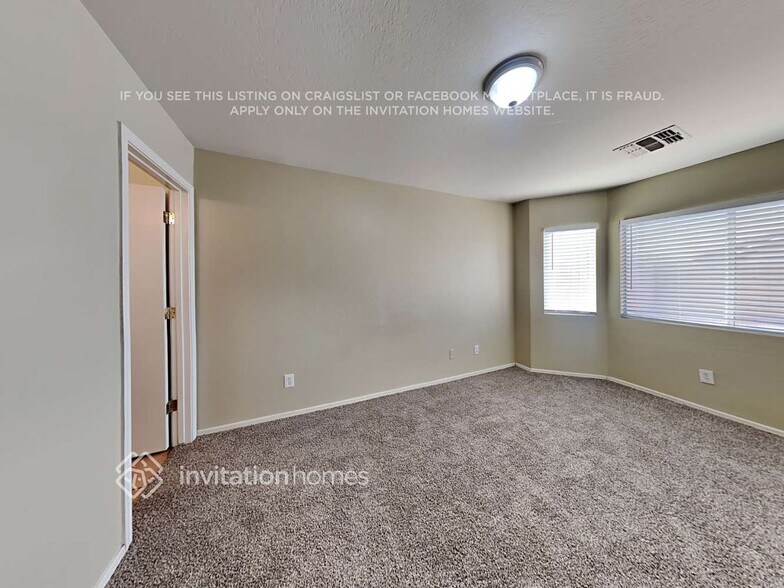 Building Photo - 6045 W Southgate Ave