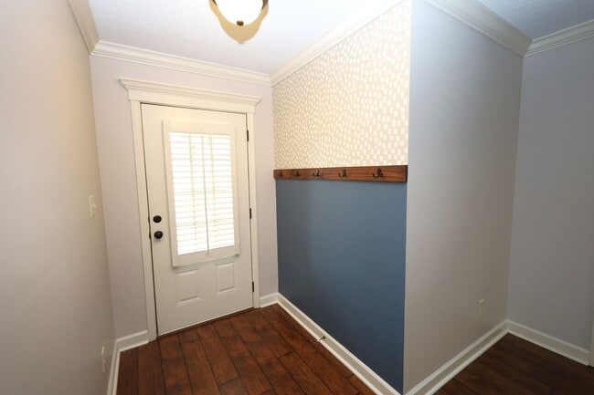 Building Photo - 4125 Silver Glenn