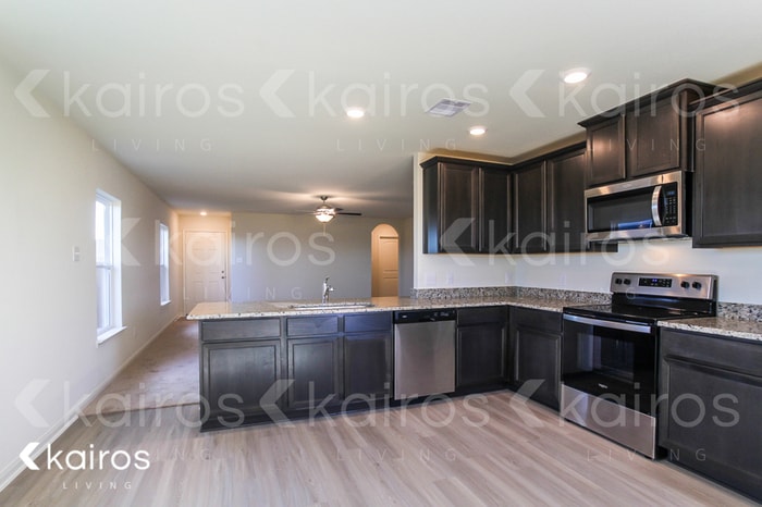 Building Photo - 8418 Longshore Slope Rd