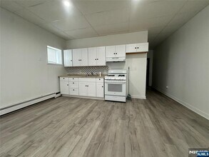 Building Photo - 54 Stuyvesant Ave