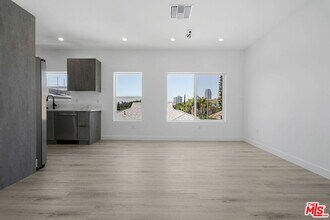 Building Photo - 1434 Beverwil Dr
