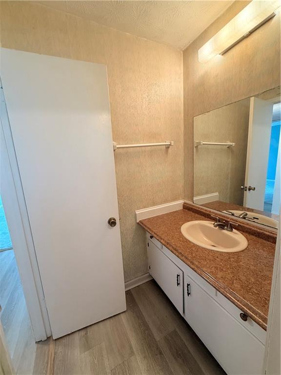 Building Photo - 3237 Abbeywood Dr