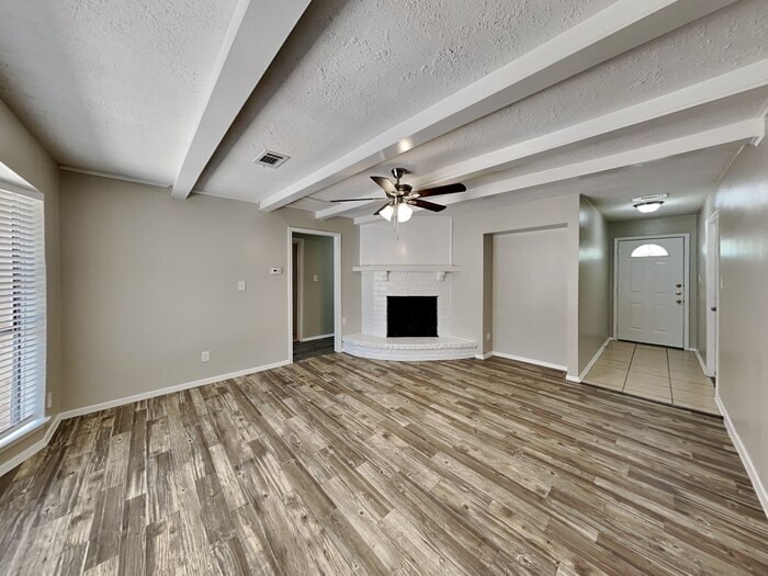 Building Photo - 809 Lochmoor Ln