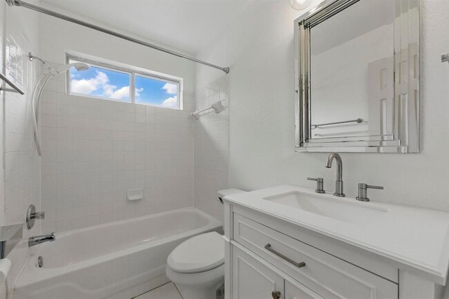 Building Photo - 8717 Corran Ferry Dr