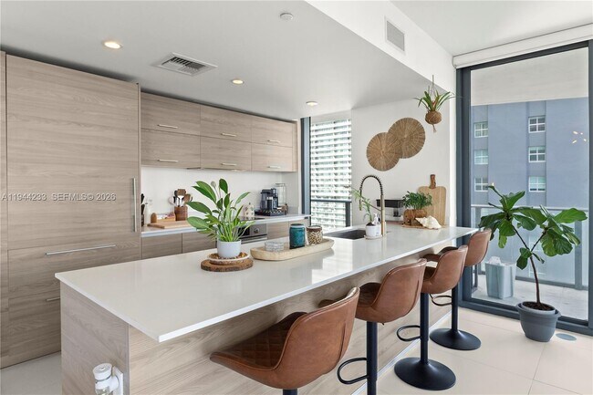 Building Photo - 1300 S Miami Ave