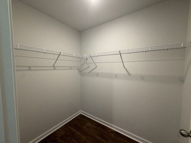 Building Photo - 100 Windcrest Dr
