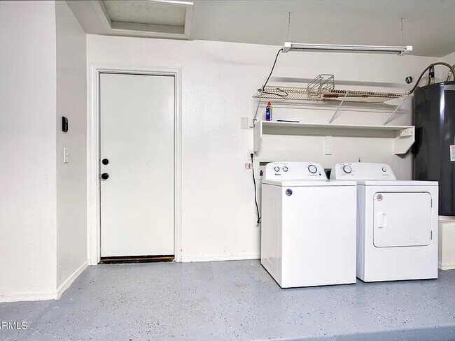 Building Photo - 15020 W Watson Ln