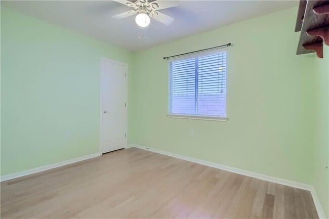 Building Photo - 1100 Emmitt Run