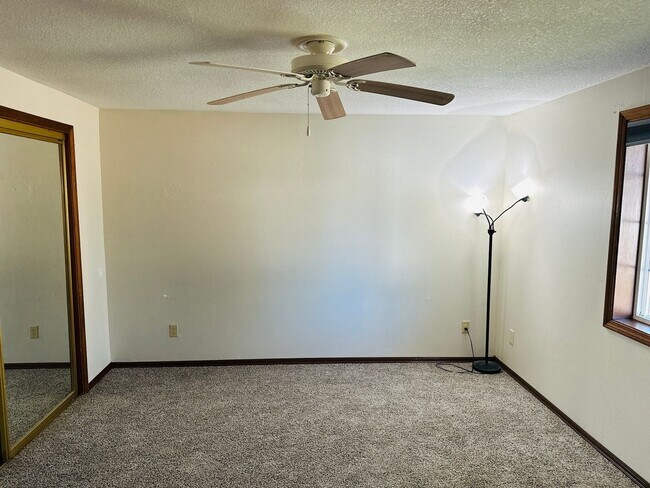 Building Photo - Newly Remodeled Four Bedroom One Level Home