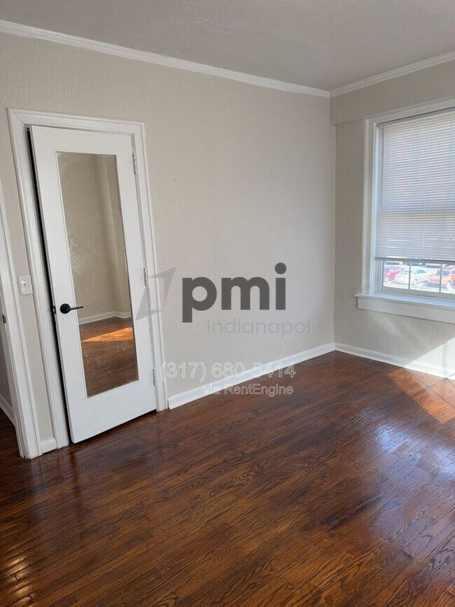 Building Photo - 1 W 28th St