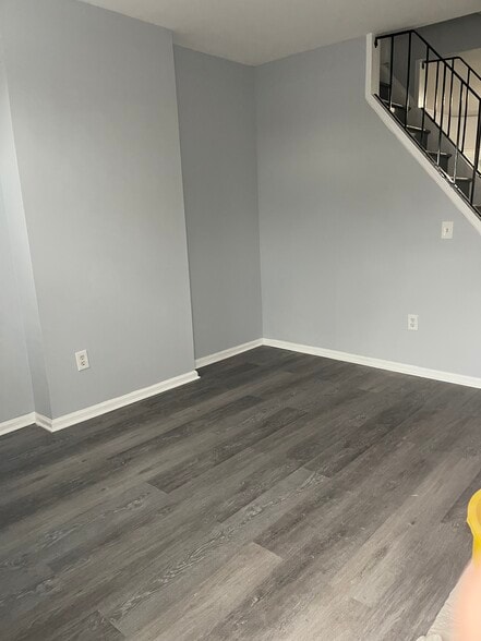 Building Photo - 517 Rev S Howard Woodson Jr Way