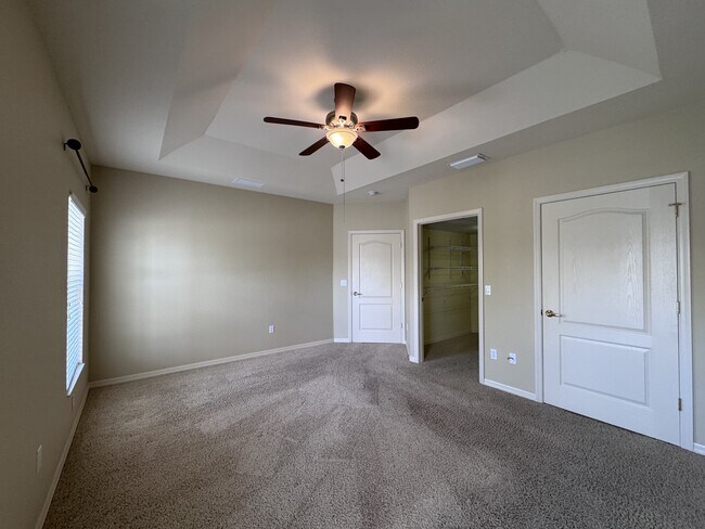 Building Photo - 200 Mirabella Cir