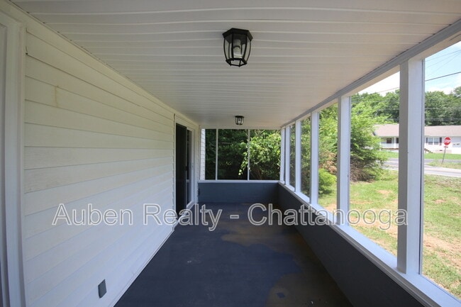 Building Photo - 1802 Crabtree Rd