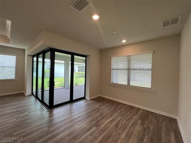 Building Photo - 5931 Prosperity Ln