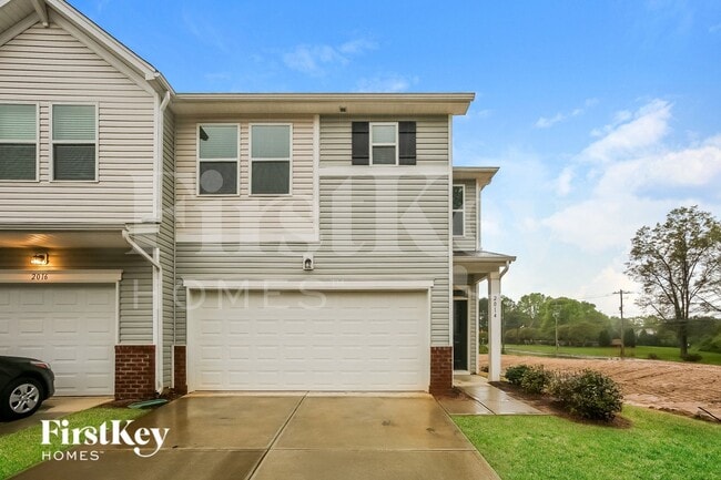 Building Photo - 2014 Cypress Village Dr NW