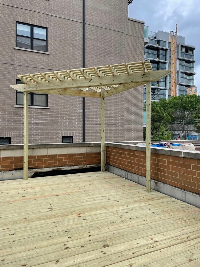 Building Photo - 1162 W Hubbard St