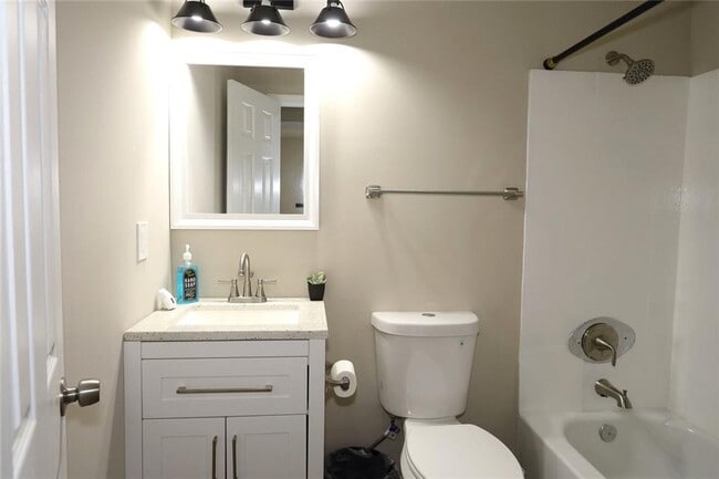 Building Photo - 3572 Orbit Ct