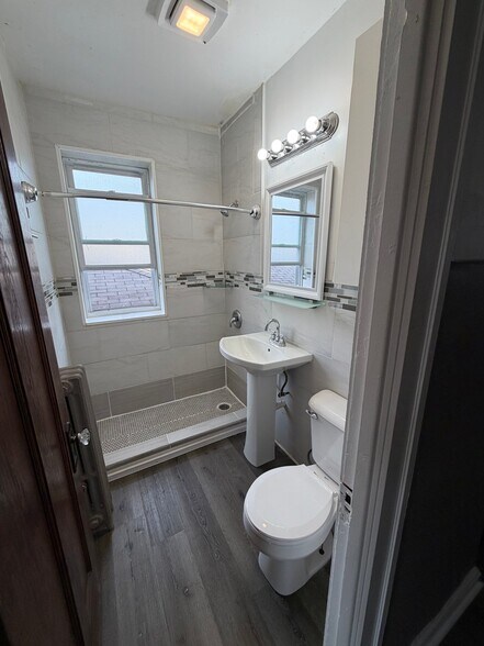 Building Photo - 2609 N Lavergne Ave