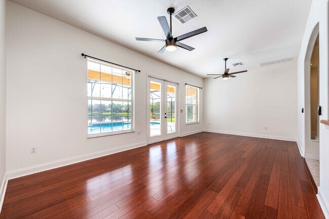 Building Photo - St. Cloud 4 Bedroom, 4 Bathroom Pool Home with Lake View