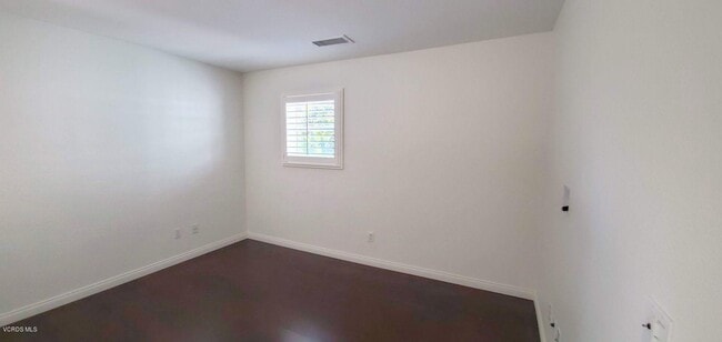 Building Photo - 5463 Avignon Ct