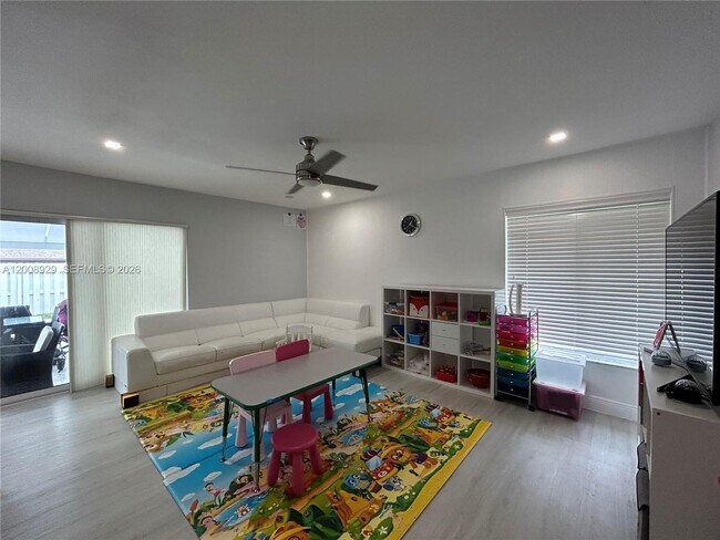 Building Photo - 11121 SW 110th Rd