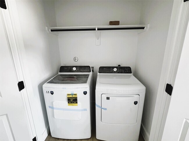 Building Photo - 2708 Bostic St