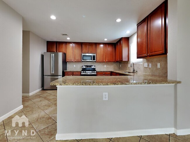 Building Photo - 7102 Cypress Pr Dr
