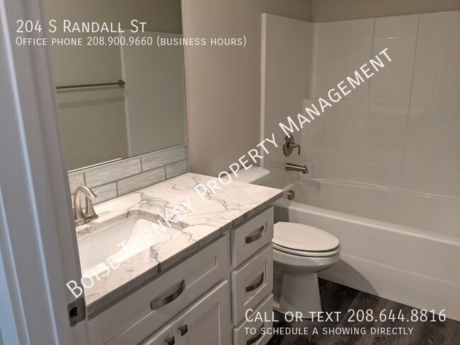 Building Photo - 204 Randall St