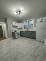 Building Photo - 521 S 16th St