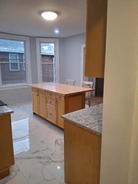 Building Photo - 805 Ridgeway Ave